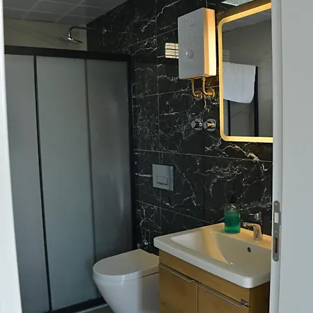 Leon Apartment *